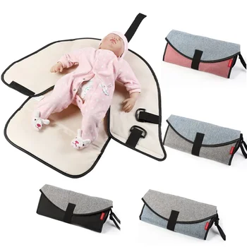 Sulankstomos kūdikių vystyklų keitimo pagalvėlės vandeniui atsparios naujagimių sauskelnės Nešiojamas mažylio keitimo stalas Patvarus Oksfordo kūdikių vystyklų lapas - Nuotrauka 1  