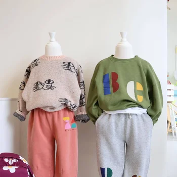Vaikų megztiniai BC mergaitės ins vėjo spalvų raidžių spausdinimas ir aksominės megztinės sportinių kelnių kostiumas 2023 metų rudenį ir žiemą - Nuotrauka 2  