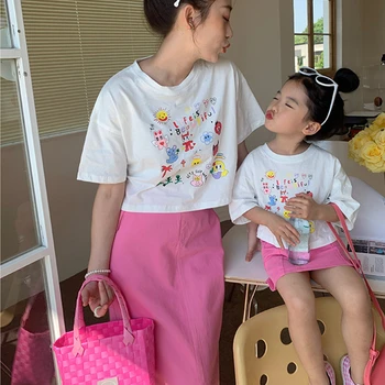 Vasaros motinos vaikų drabužiai Twill rožinė trumpo sijono animacinis filmas Mielas baltas marškinėliai trumpomis rankovėmis Mada Tėvų ir vaikų derantys drabužiai - Nuotrauka 2  