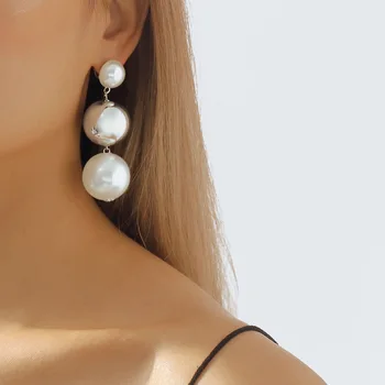 Prancūzų elegantiškas perdėtas perlų puokštė Auskarai Vintažiniai įžymybių kontrastas Lengvas prabangus stilius Ilgi ausų lašai Auskarų vėrimas moterims - Nuotrauka 2  